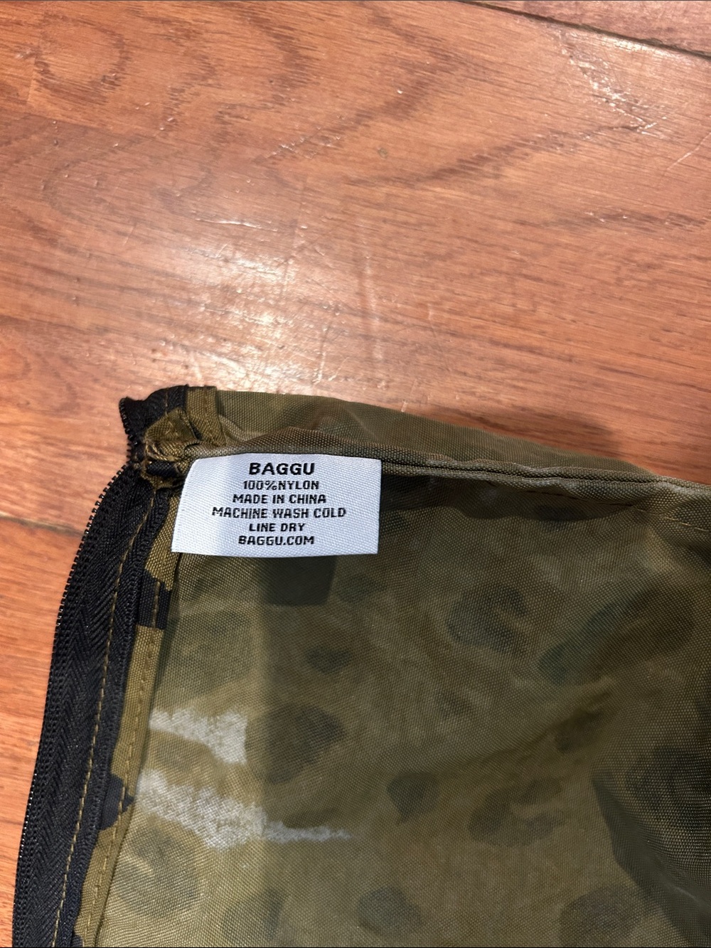 Baggu Olive Green Leopard Print Large Go Pouch Zip Pouch - Picture 7 of 8